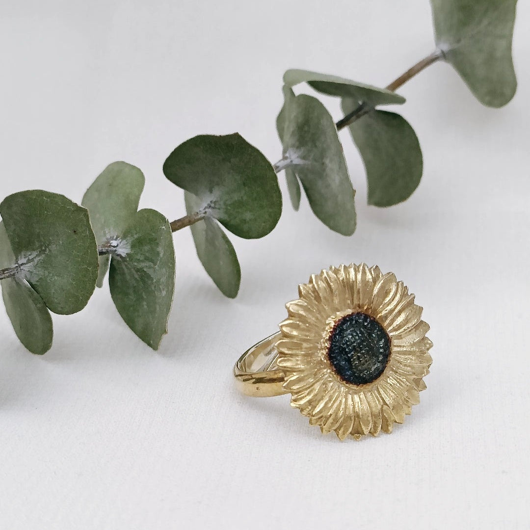 Solsikken: Ring, forgylt