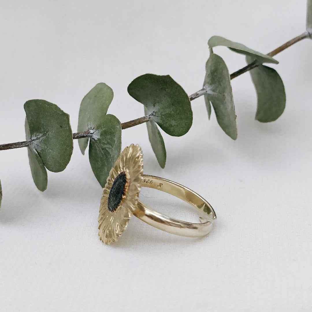Solsikken: Ring, forgylt
