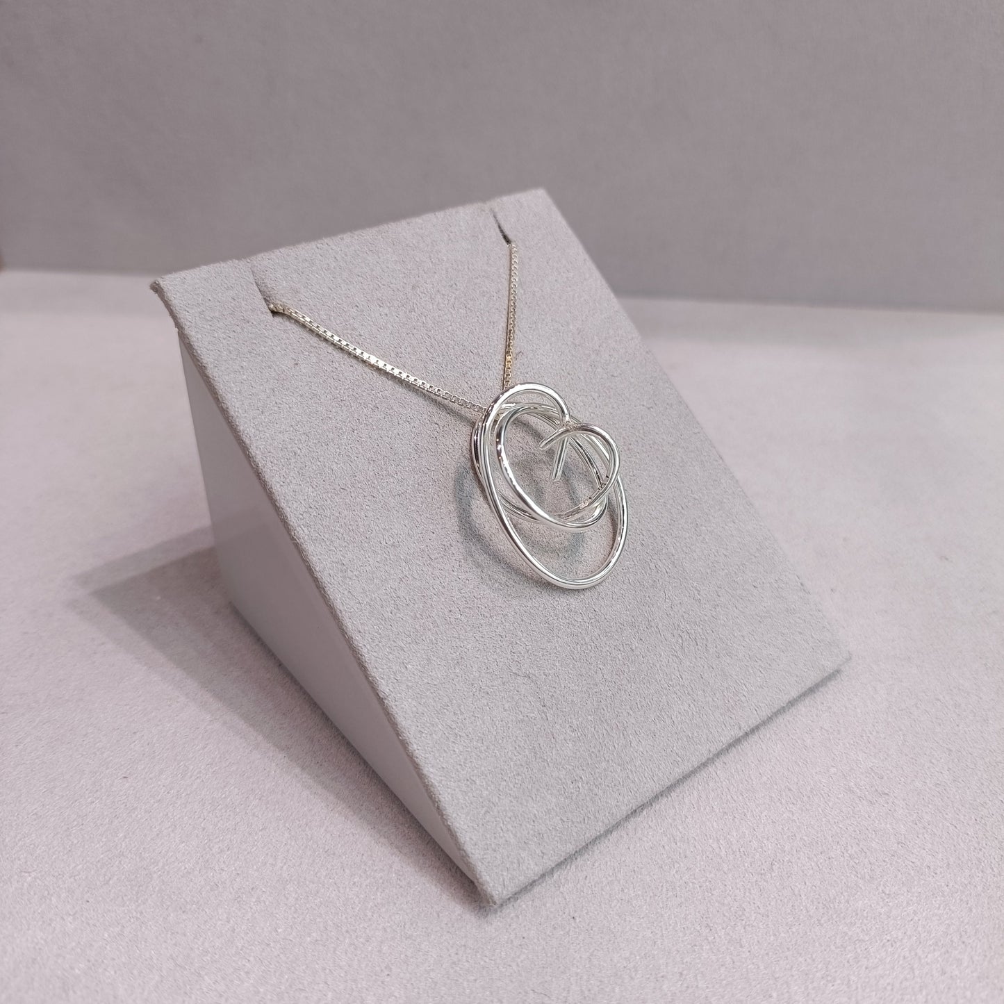 Saltstraumen-smykke: Anheng