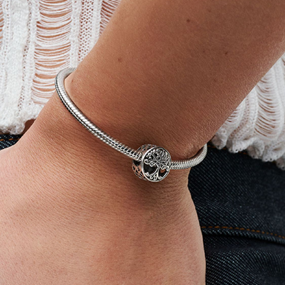 Pandora Openwork familierøtter charm