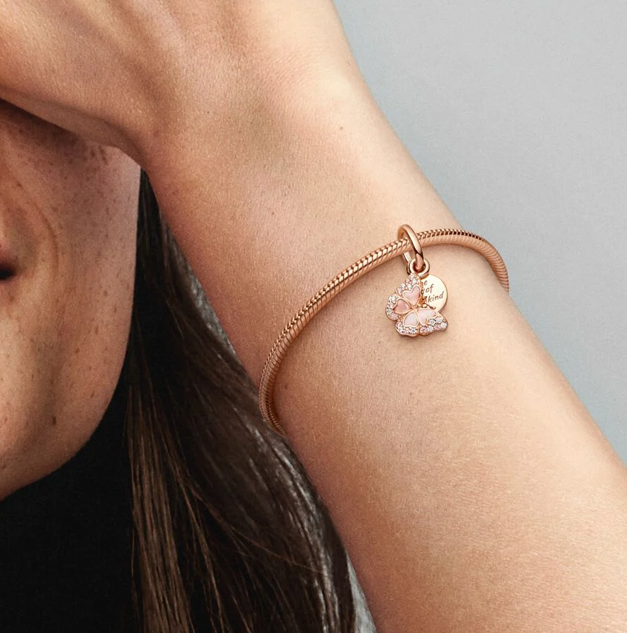 Pandora rosa sommerfugl charm