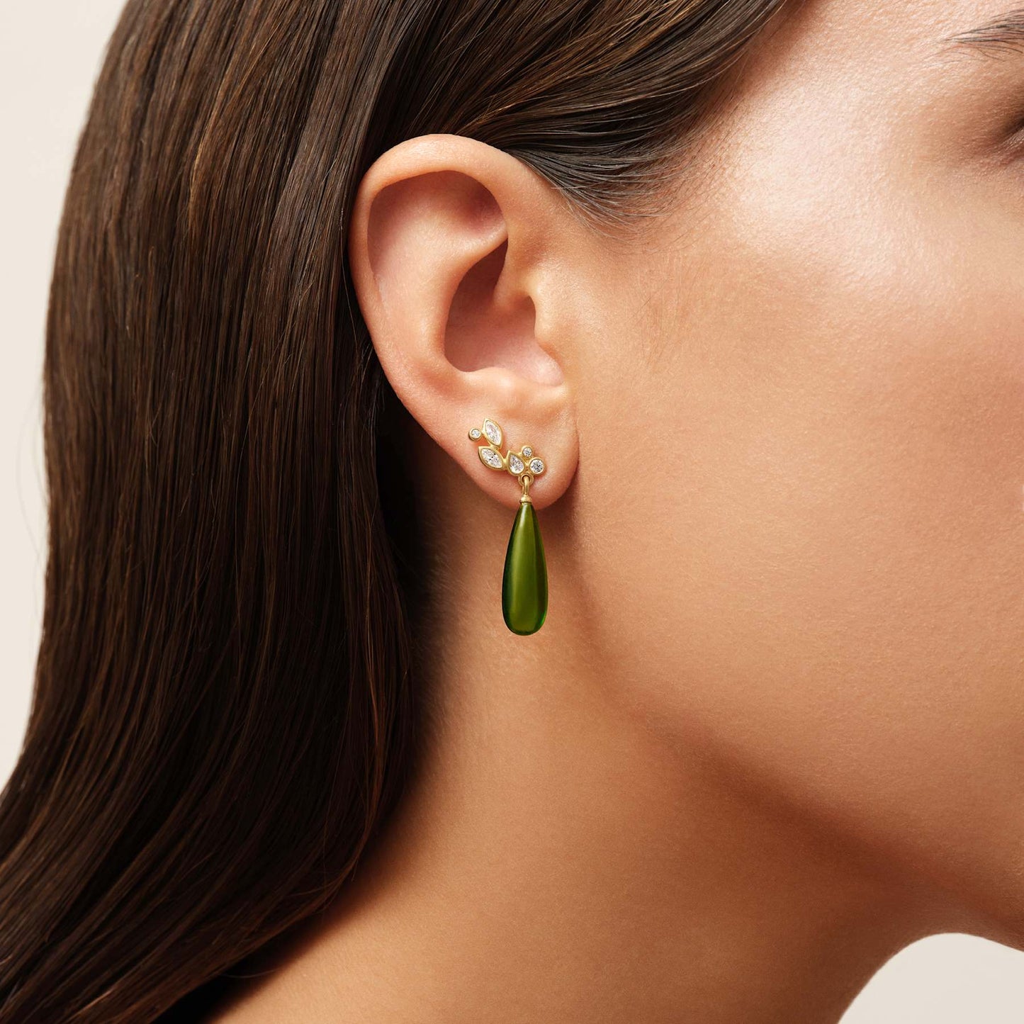 Julie Sandlau "Treasure Drop" ørepynt, Moss Green Crystal