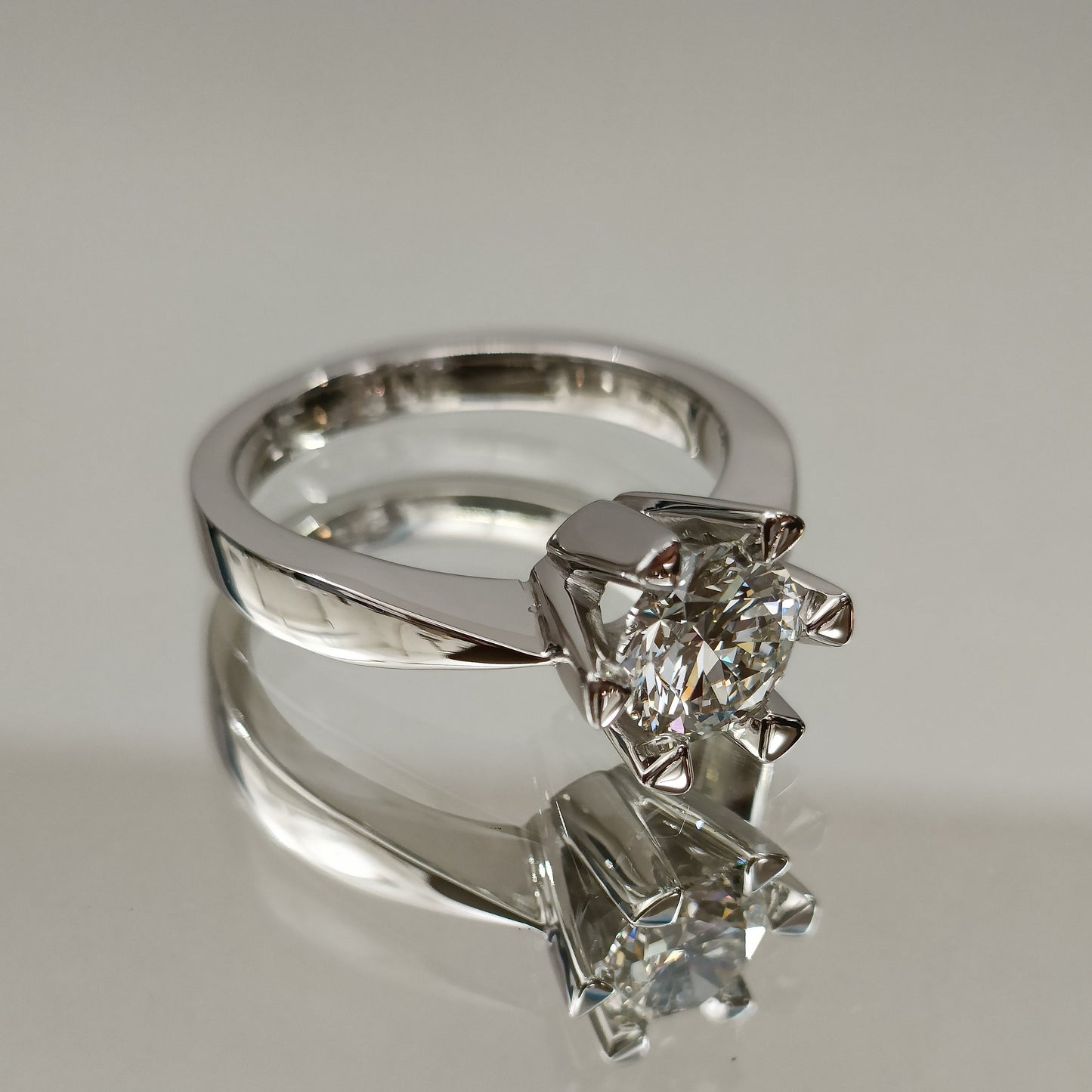 Eksklusiv! Enstens Diamantring 1.30ct W VS2