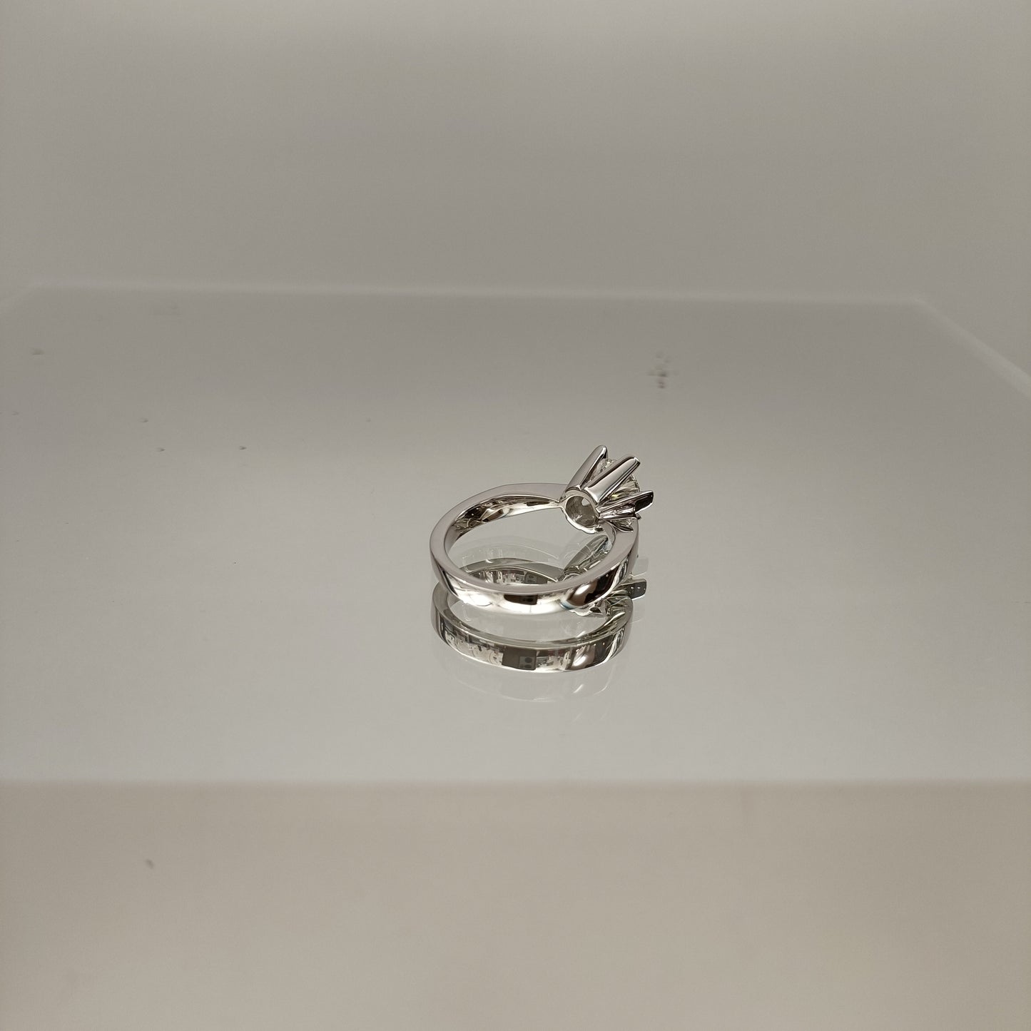 Eksklusiv! Enstens Diamantring 1.30ct W VS2