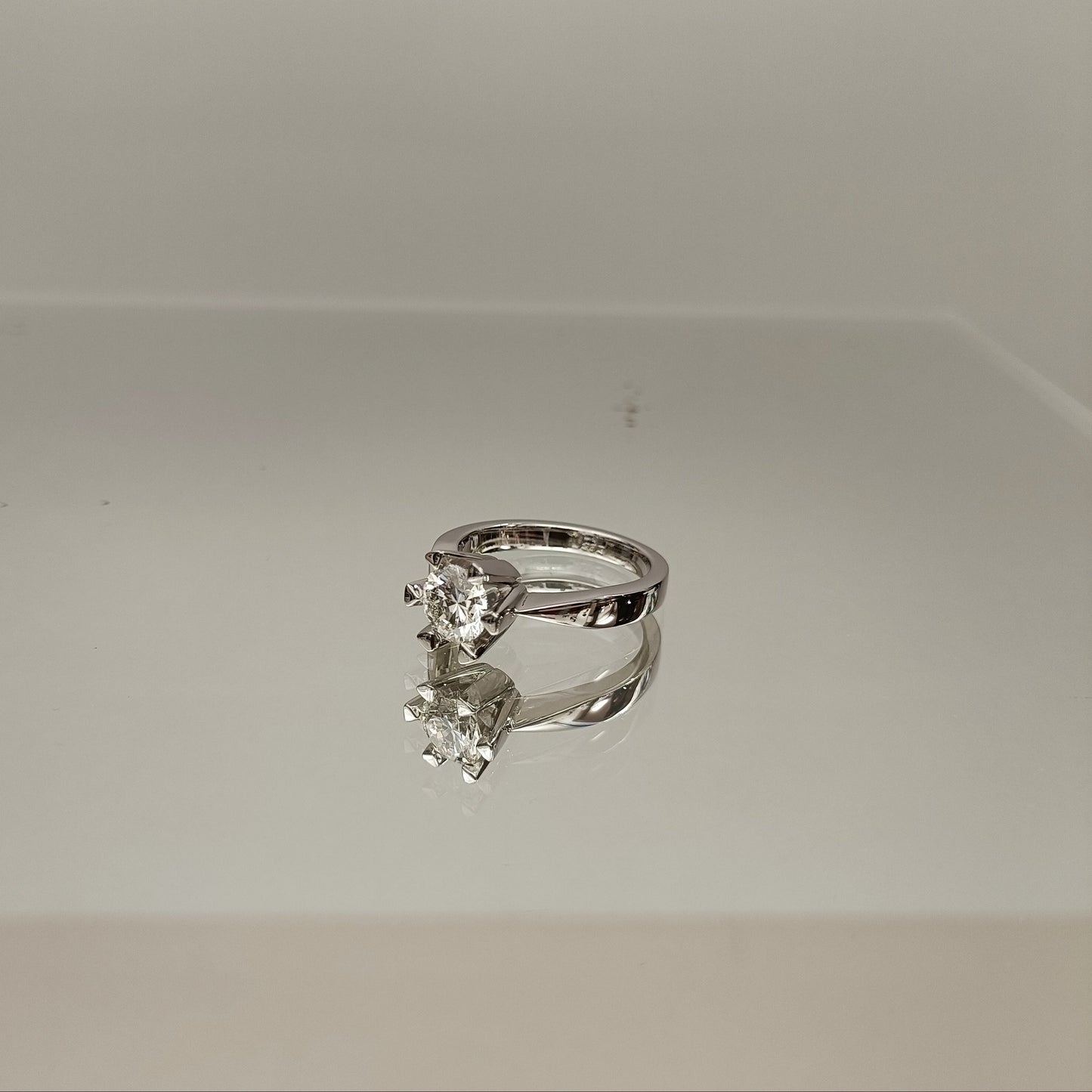 Eksklusiv! Enstens Diamantring 1.30ct W VS2