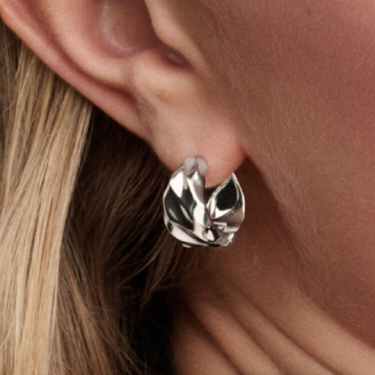 Pandora Essence hoop øreringer med bølger