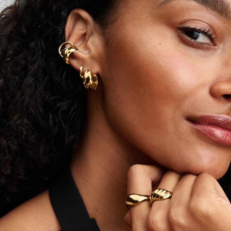 Pandora Essence hoop øreringer med bølger