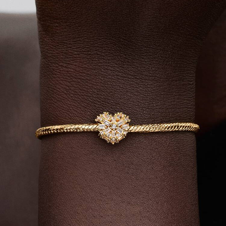 Pandora Funklende hjerte charm