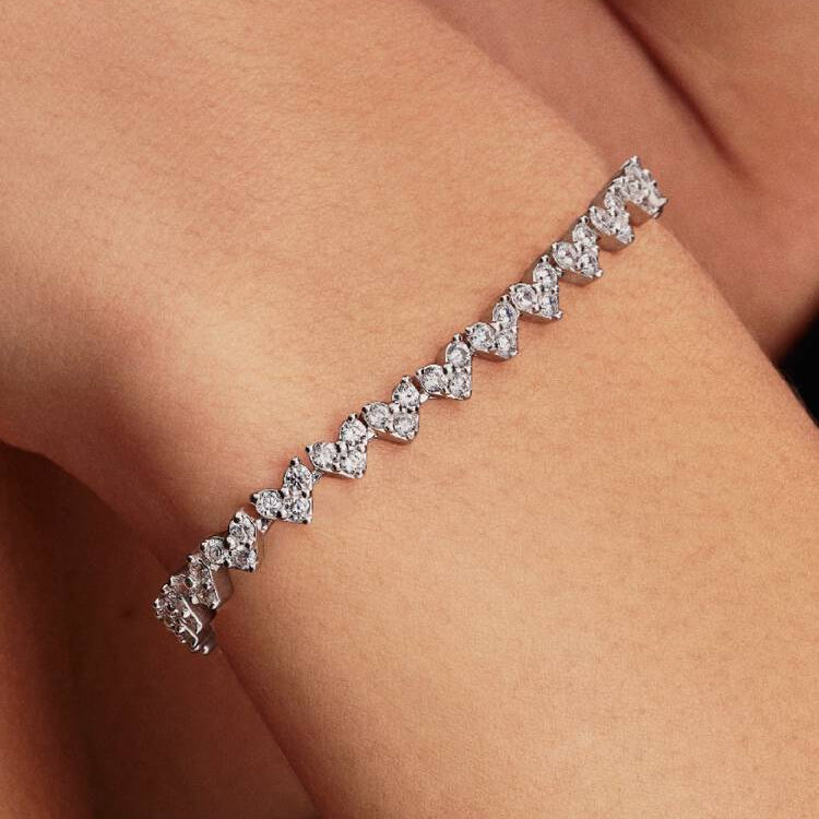 Pandora Trippel stein hjerte armbånd