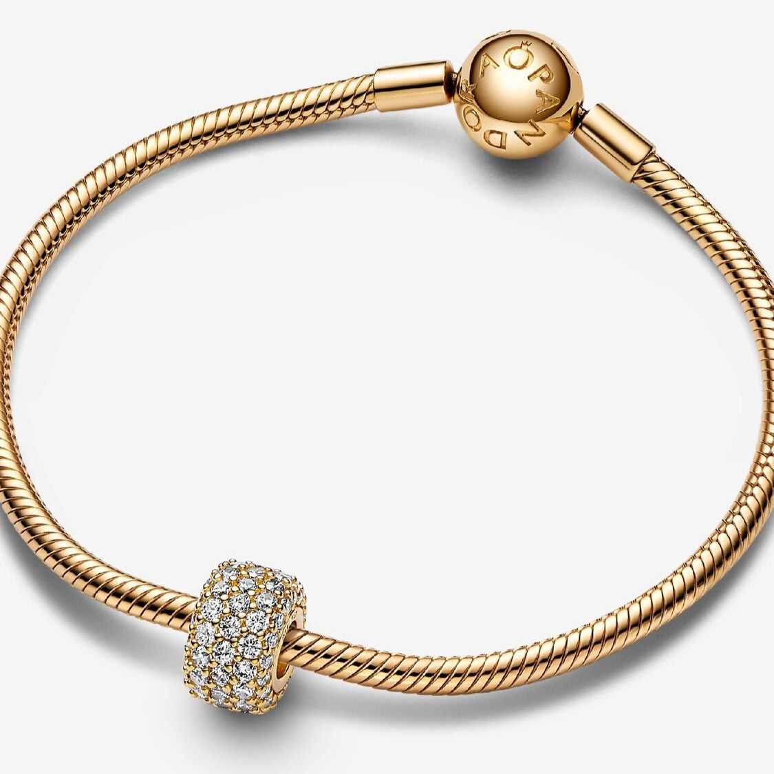 Pandora Funklende trippel rad pavé Charm
