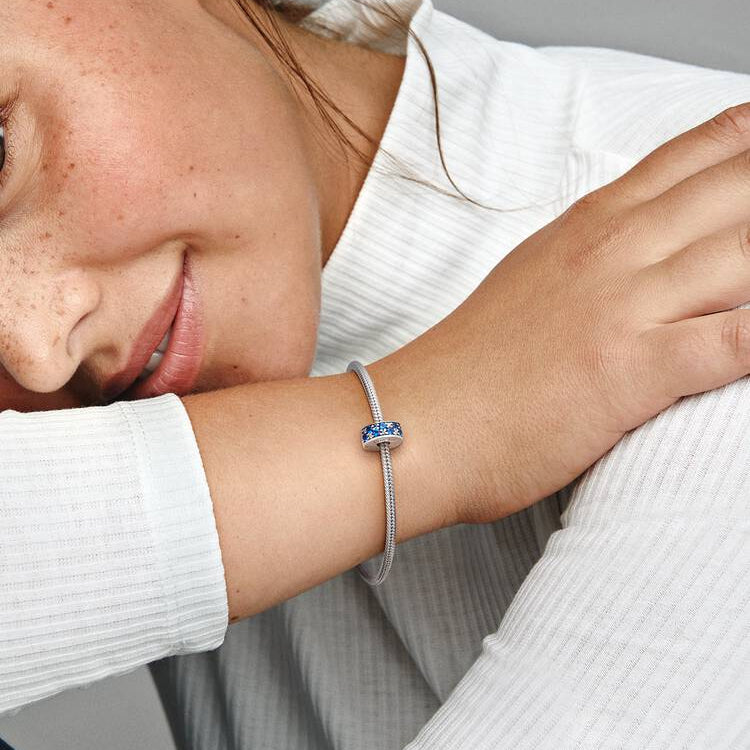 Pandora Pavé klemmecharm, blå