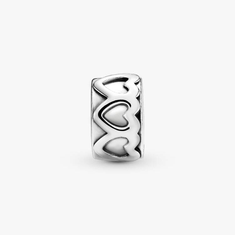 Pandora Bånd med hjerter klemmecharm