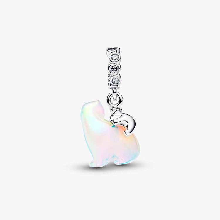 Pandora Isbjørnmor og unge charm