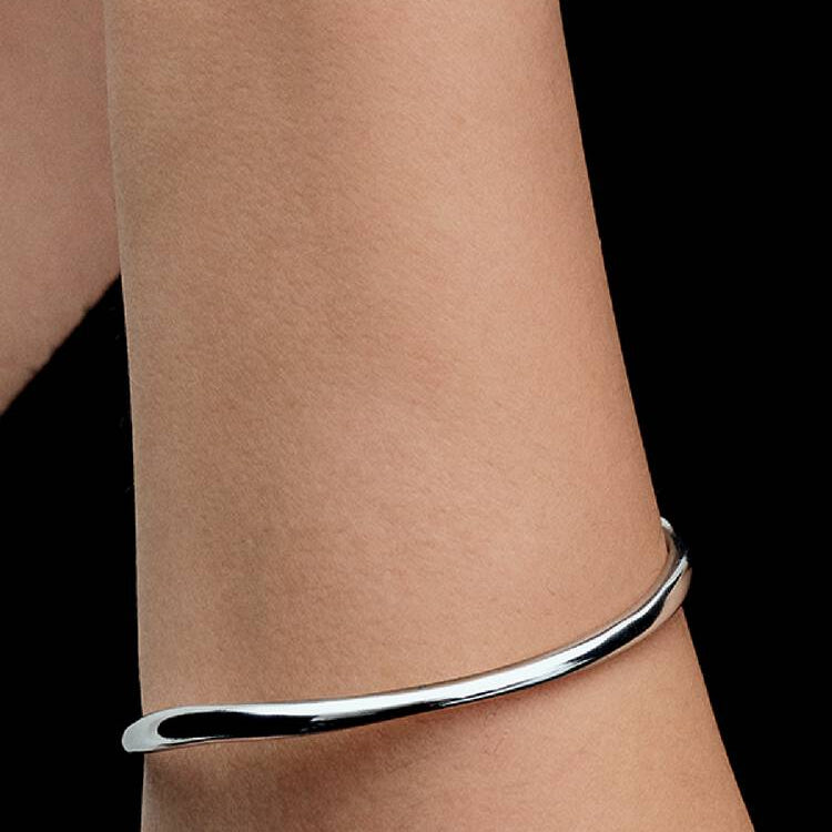 Pandora Essence Organisk formet armring