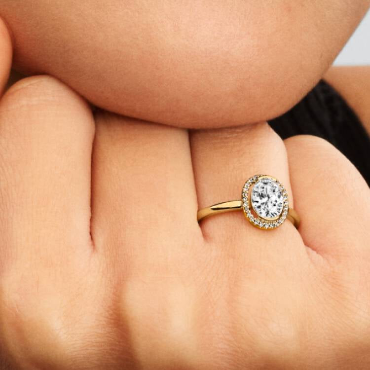 Pandora Oval funklende halo ring