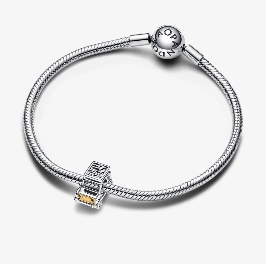 Pandora bil charm