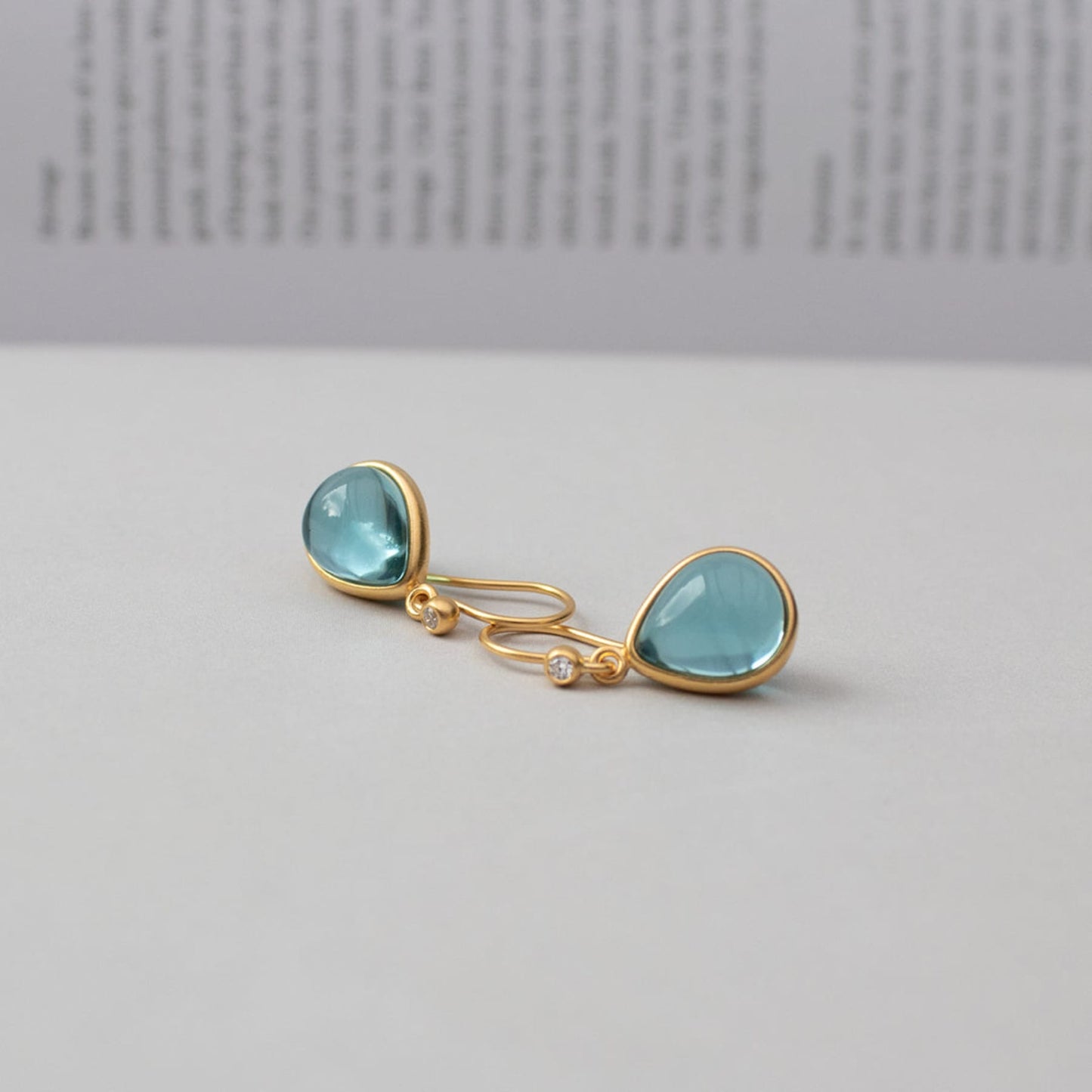 Julie Sandlau "Paloma" ørepynt, Ice Blue