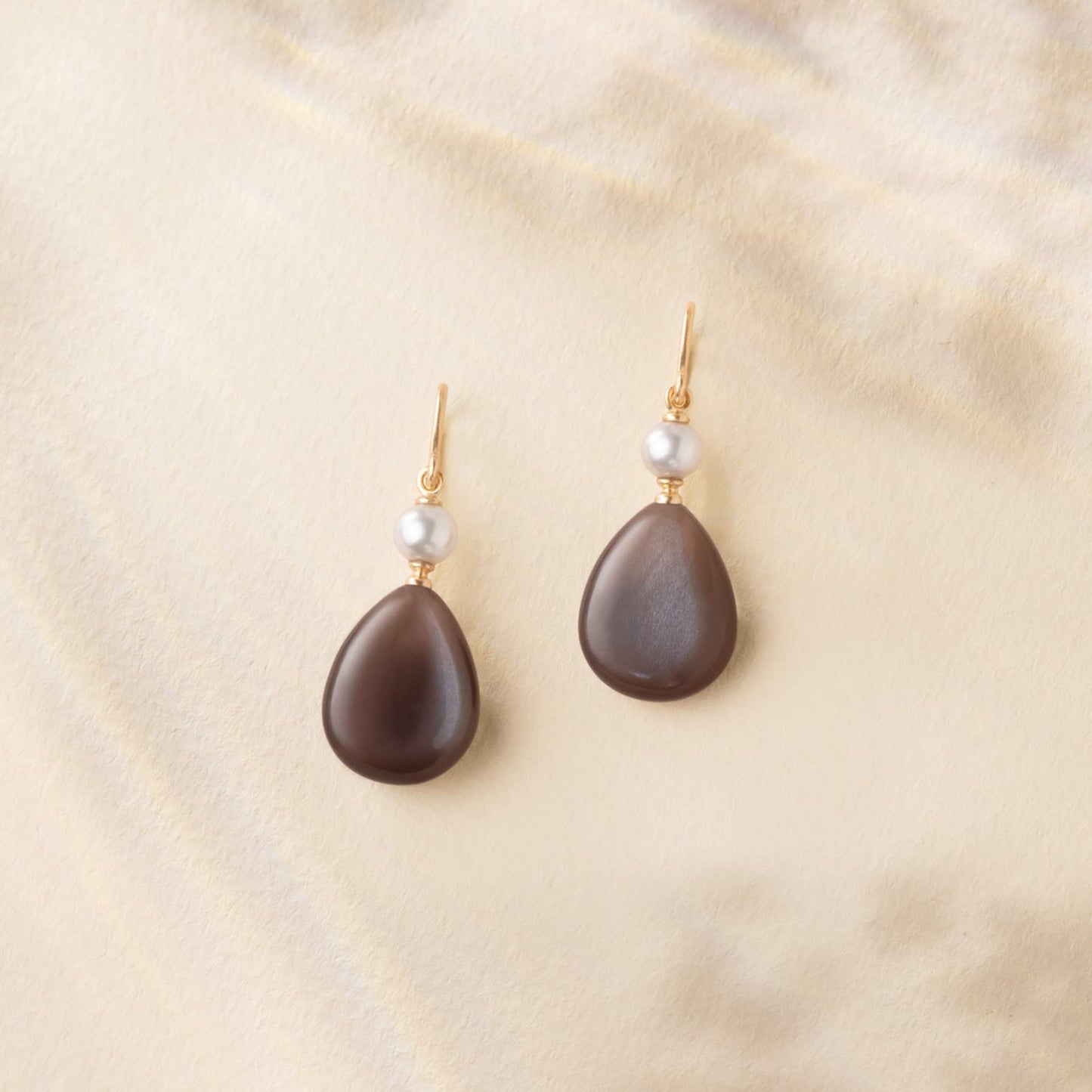 Julie Sandlau "Elina" ørepynt, Chocolate Moonstone