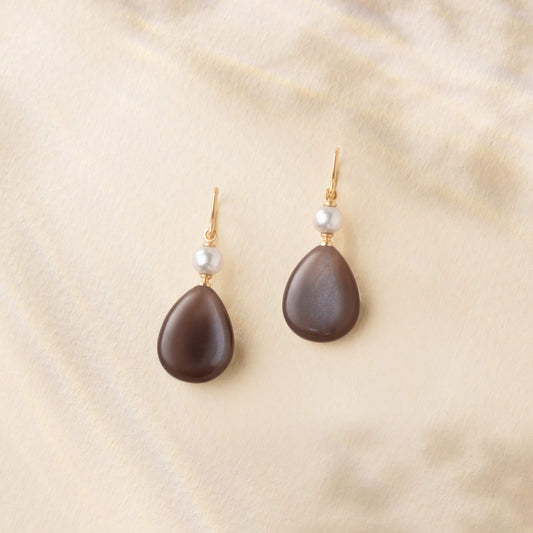 Julie Sandlau "Elina" ørepynt, Chocolate Moonstone